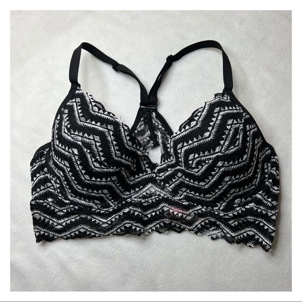 Vs PINK Padded push up bra- size medium.